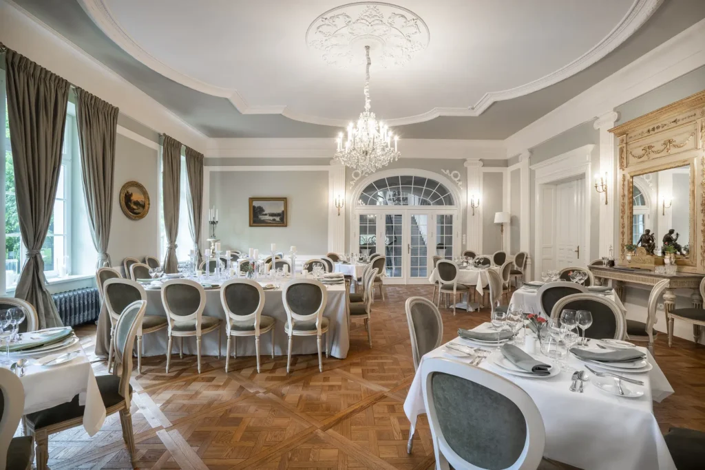pałac manowce restauracja