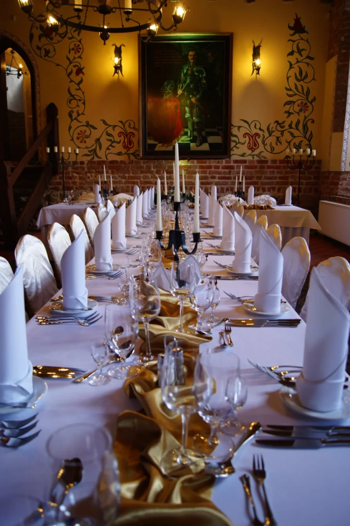 zamek gniew hotel restauracja