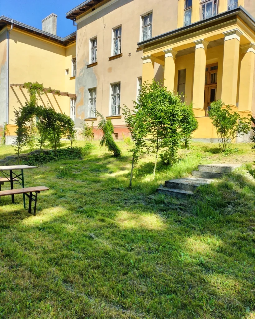 pałac paprotno 3